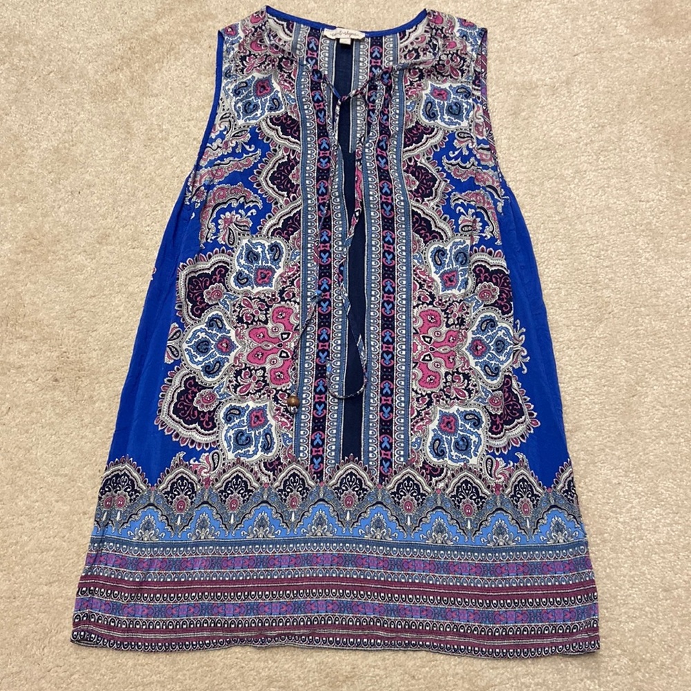 Rose and Rhyme Tunic top